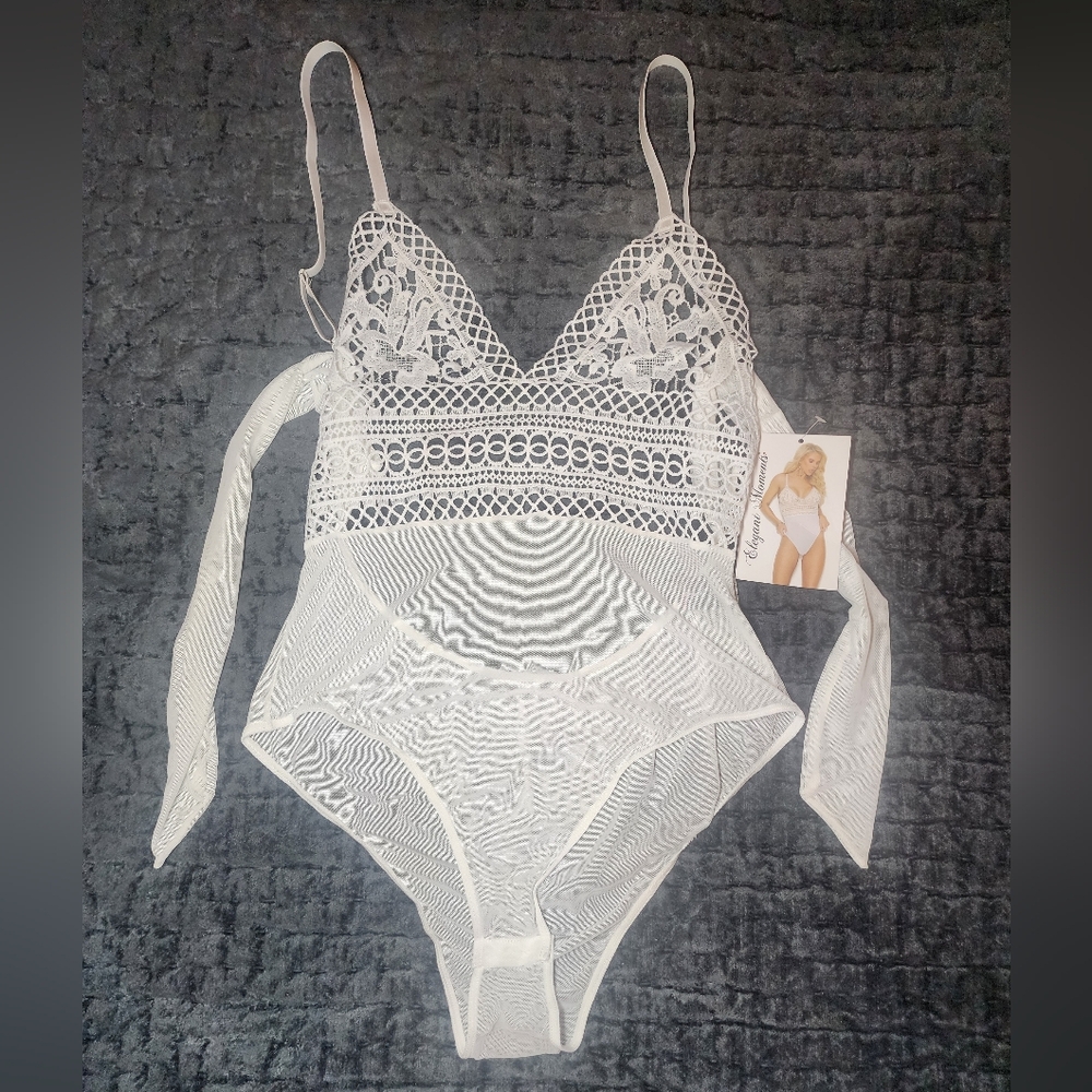 Elegant White Lace Bodysuit Lingerie